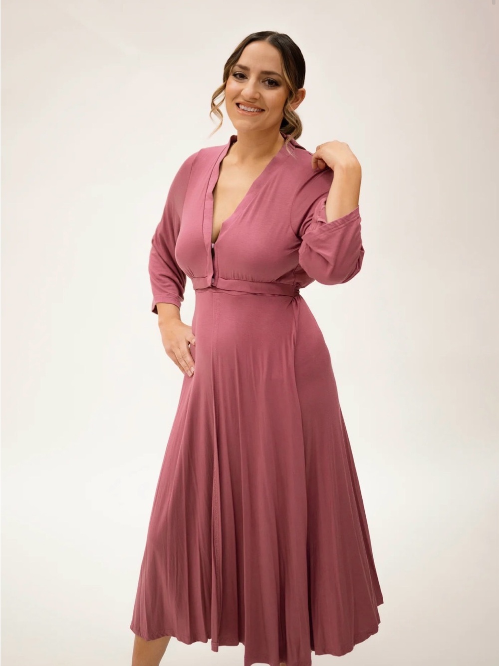 LILA LABOR & POSTPARTUM GOWN IN DUSTY ROSE